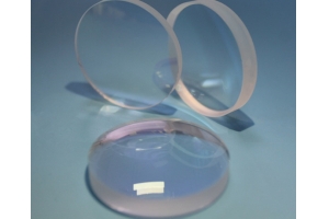 Plano-convex lens
